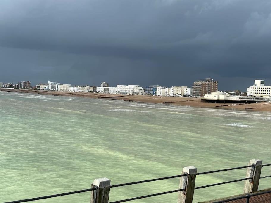 House By The Sea, Worthing Villa Buitenkant foto